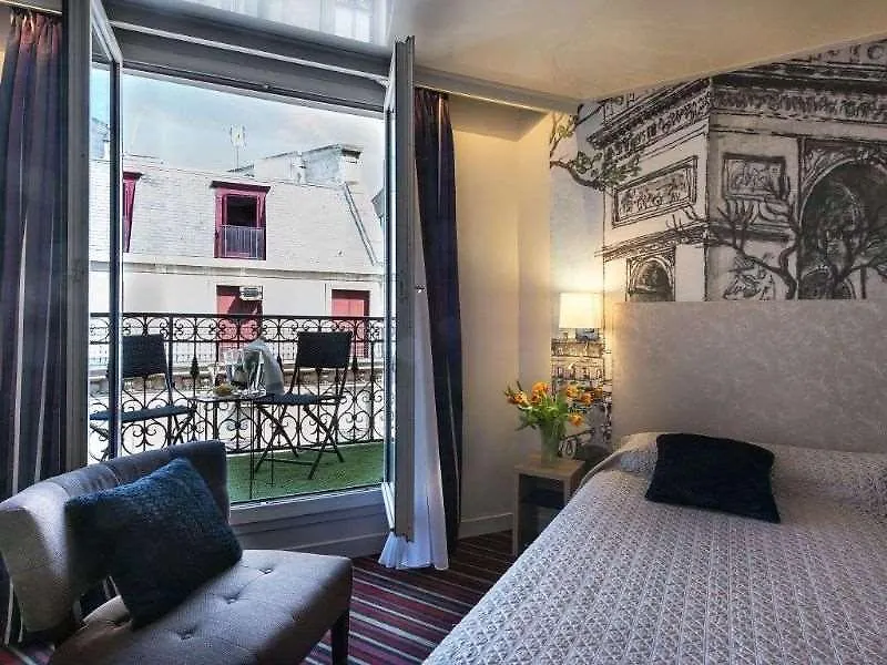 Hotel Harvey Paris 3*,