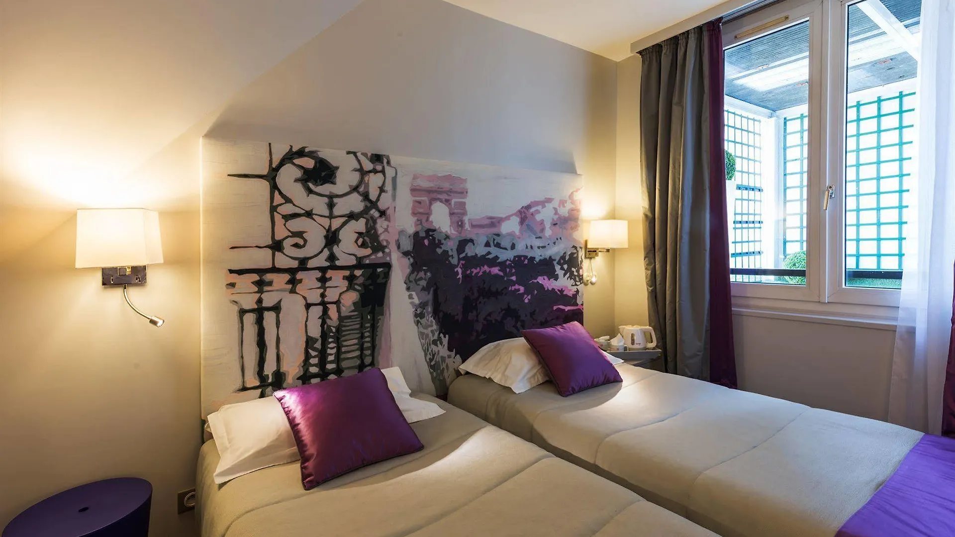 Hotel Harvey Paris 3*,  France