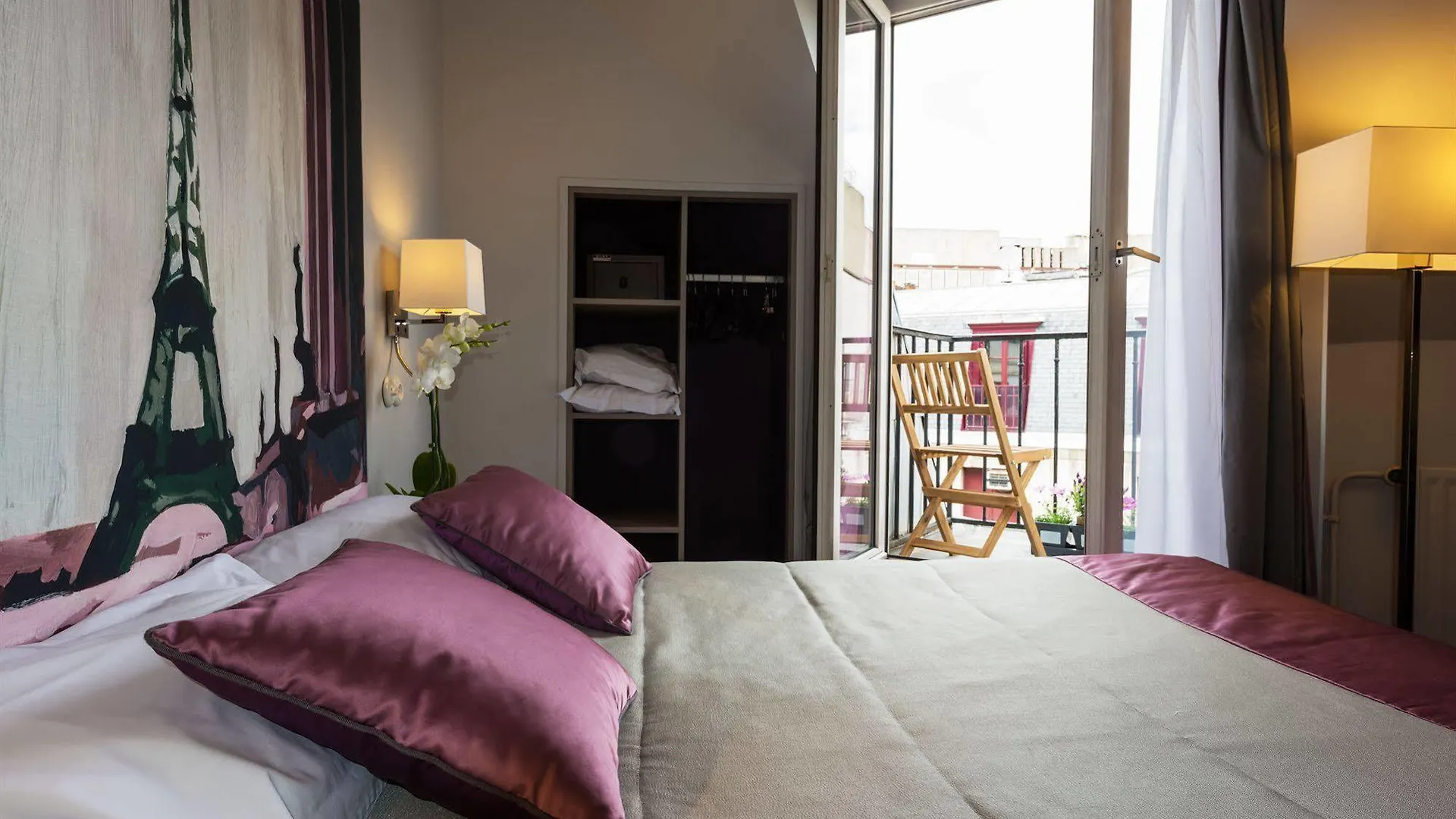Hotel Harvey Paris 3*,  France
