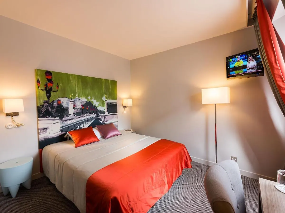 ***  Hotel Harvey Paris France
