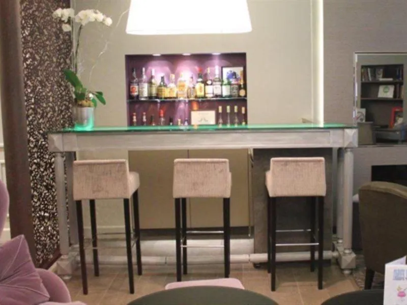 Hotel Harvey Paris France